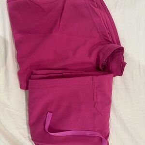 Figs Women's Scrub Set in Vibrant Pink